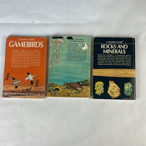 Set of Golden Nature Guide Books - Picture 3 of 9
